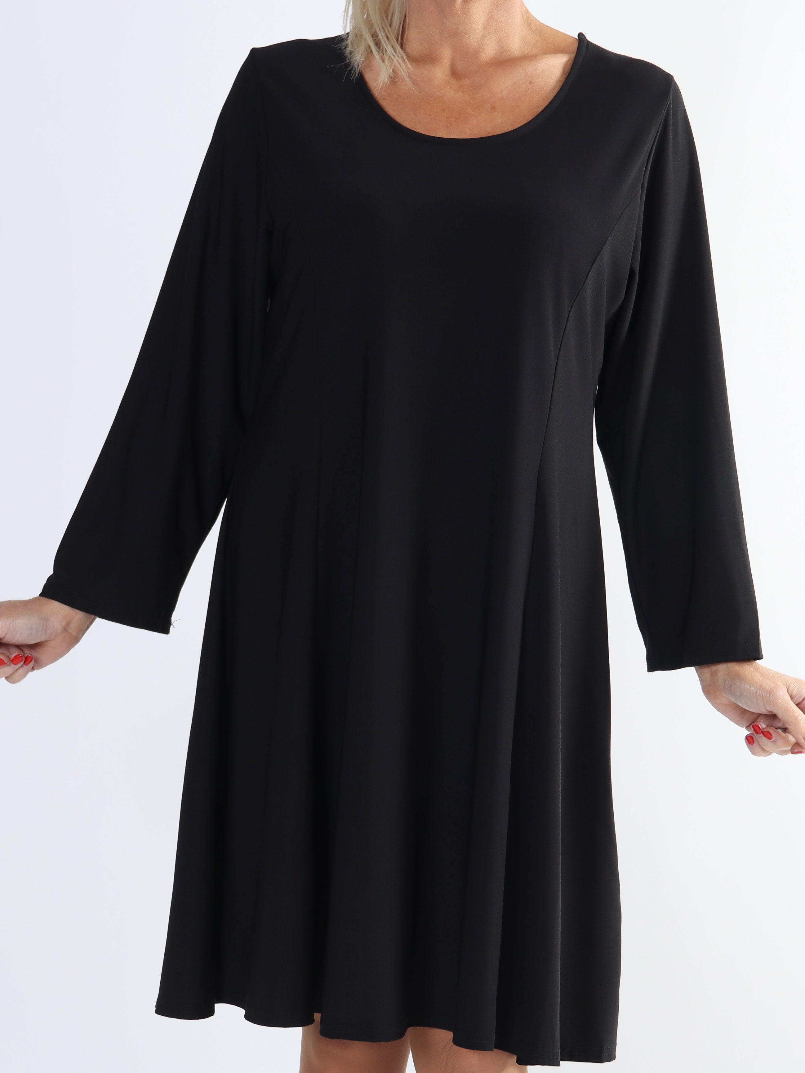 Maj Plain L/S - Elastisk plus size ensfarvet kjole